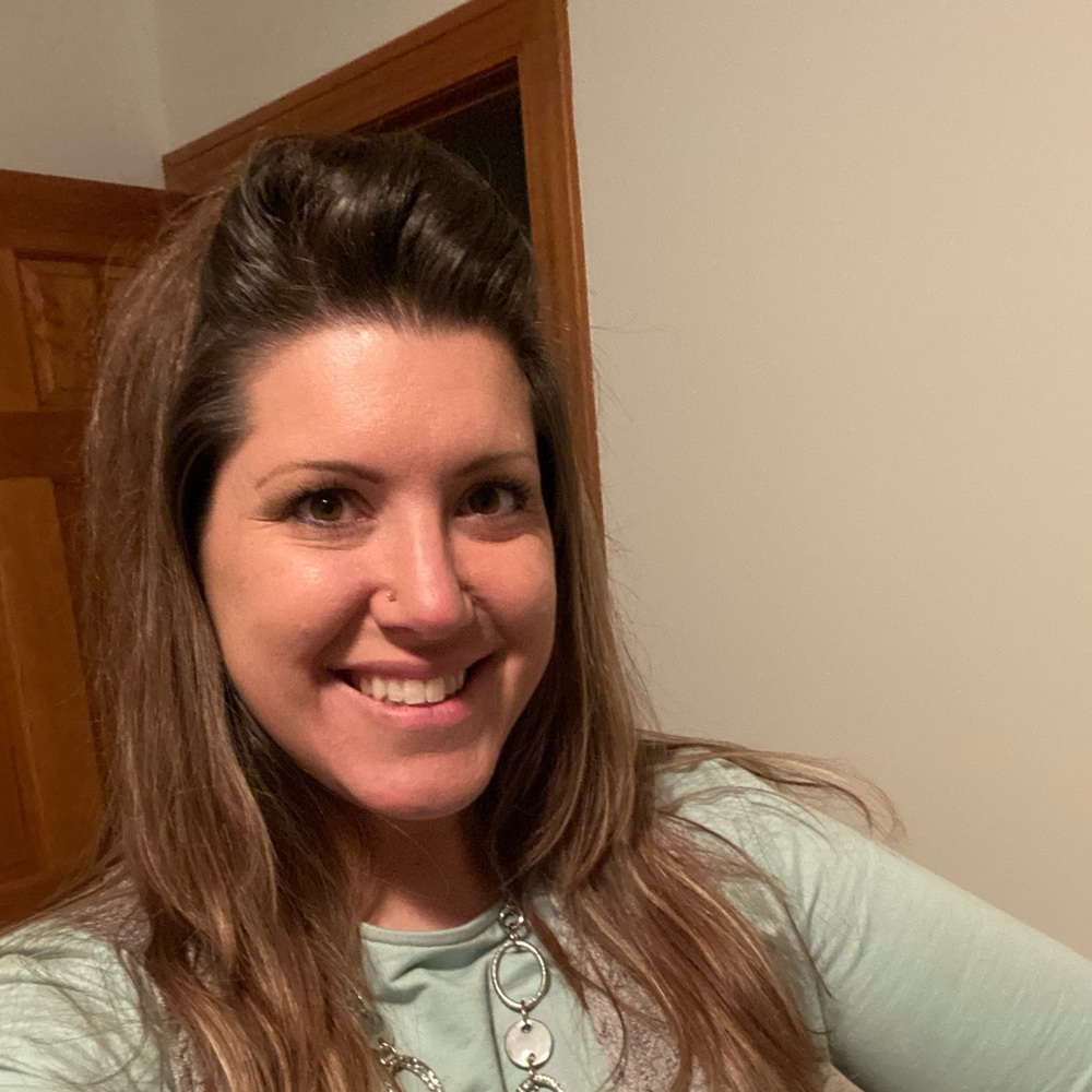 Meet your Posher, Emily